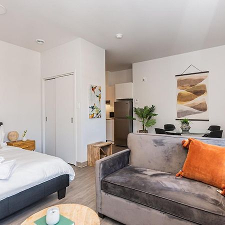 Wonderful New Studio Close To Mount Royal By Den Stays Montréal Quarto foto