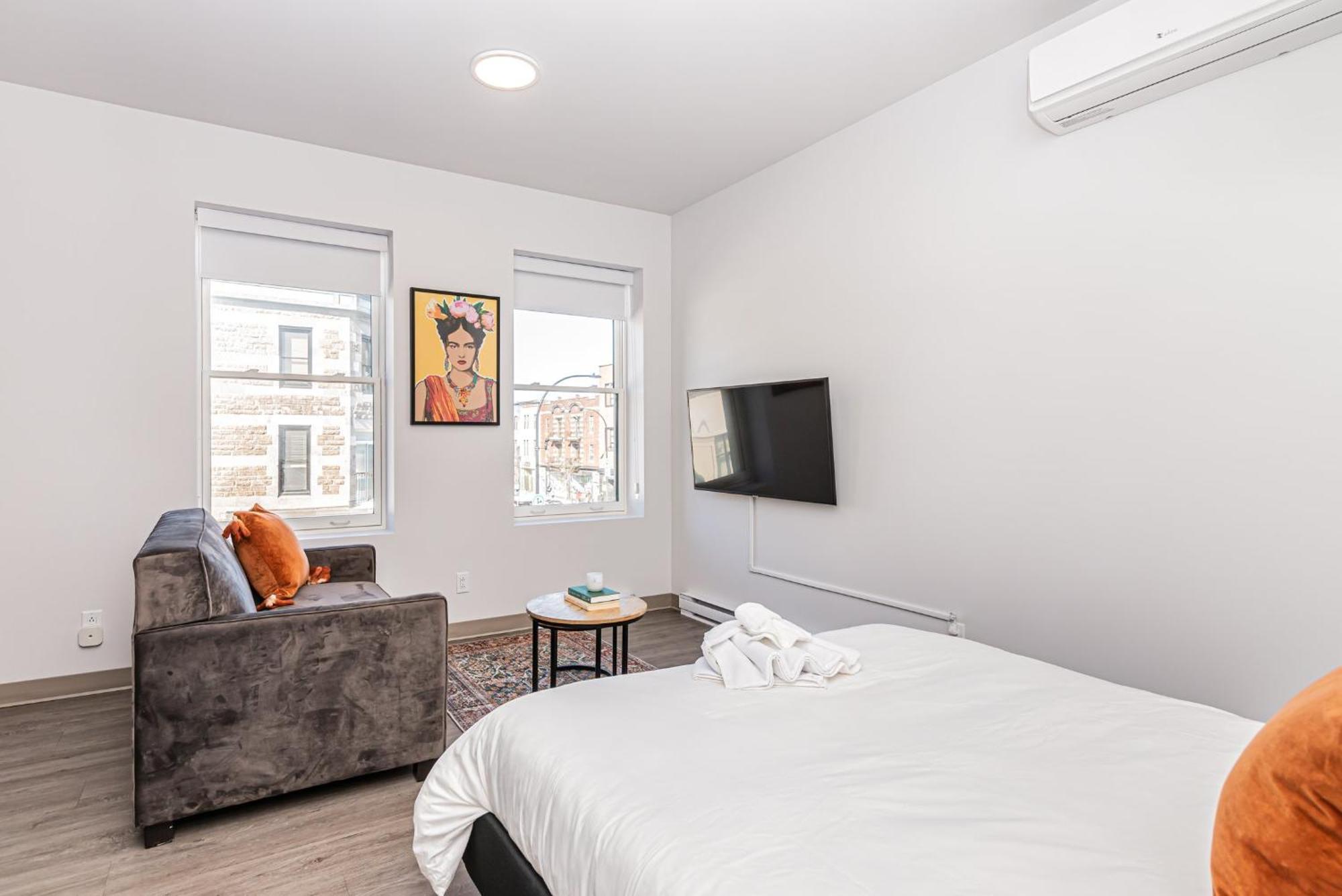 Wonderful New Studio Close To Mount Royal By Den Stays Montréal Quarto foto
